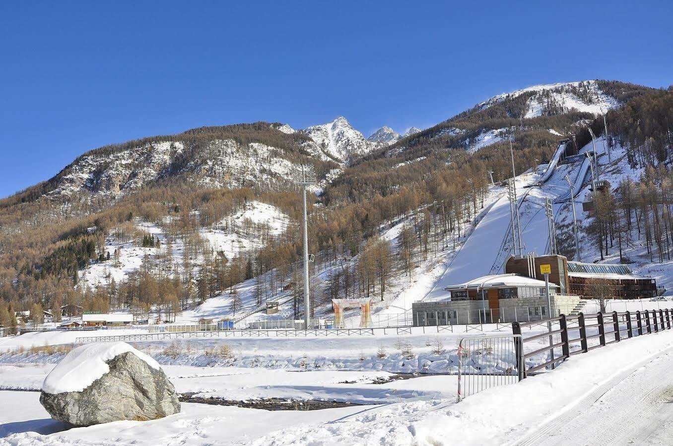 Pragelato Ski Jumping Hotel Exterior foto